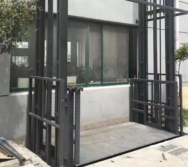 内江导轨式施工升降机助力民生工程提速增效